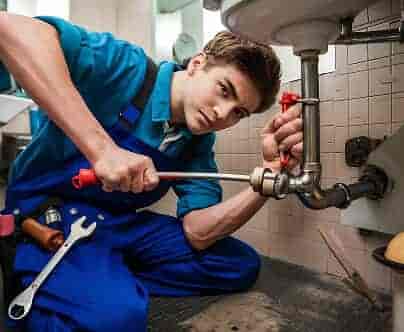 We are offering Expert Plumbing Services - 巅锋体育